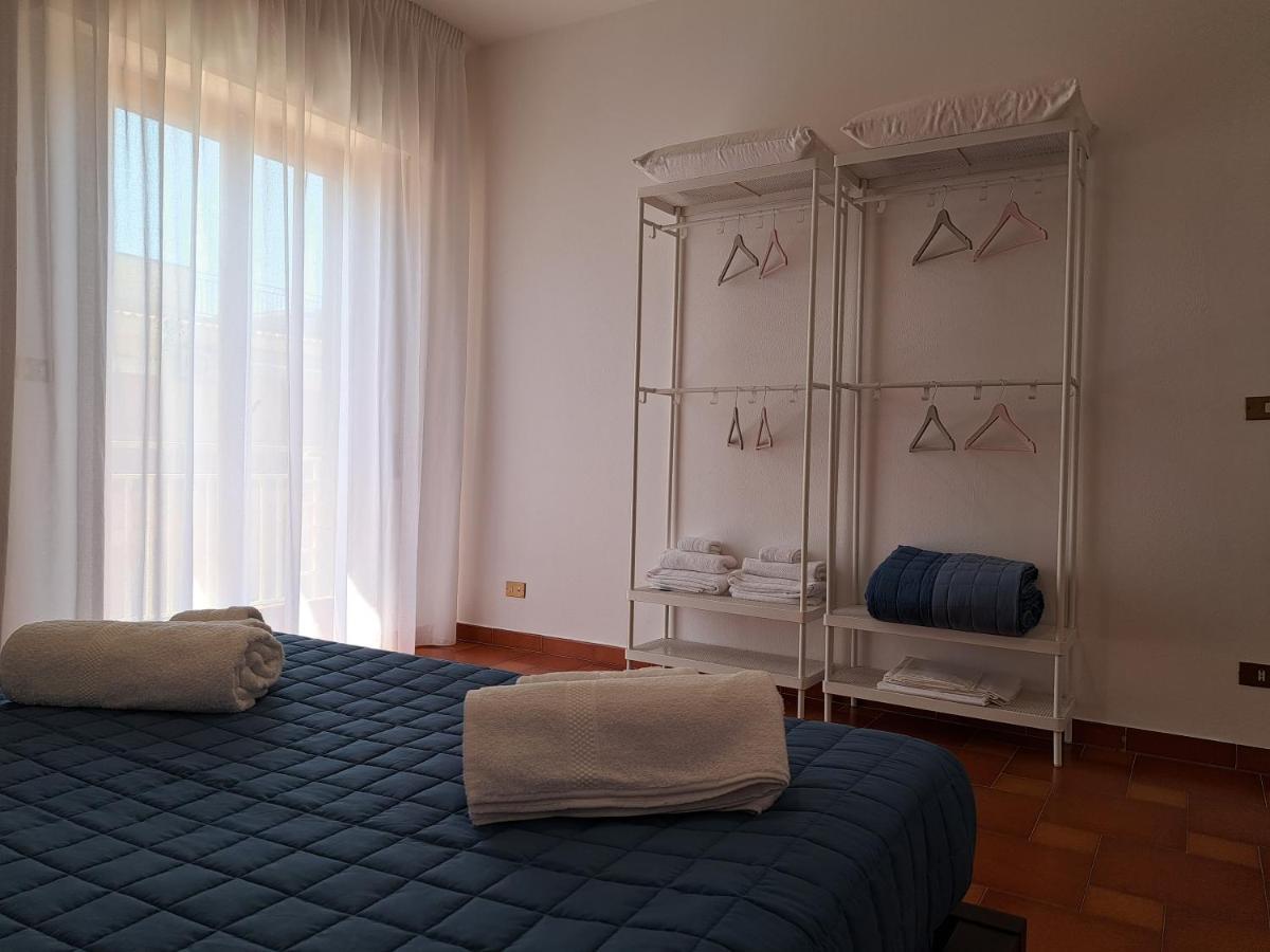 Casavacanze Nel Blu Scirocco อิโซลา เดลเล เฟมมิเน ภายนอก รูปภาพ